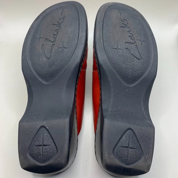 Clarks Red Clogs Slip-Ons size 7.5 M - Picture 9 of 9